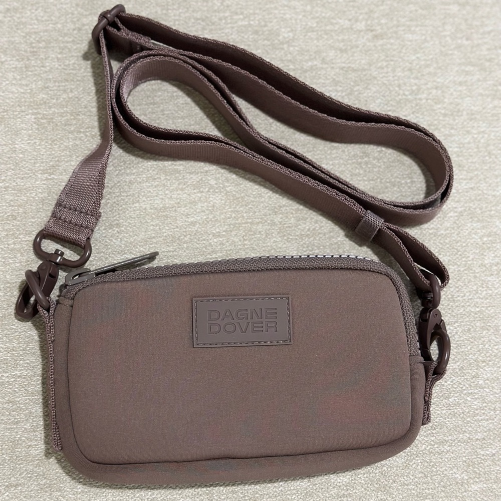 LIKE NEW DAGNE DOVER CROSSBODY